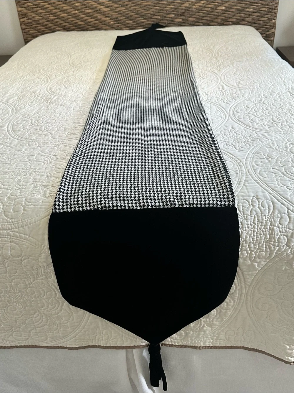 Ellen Raines Martin Black and White Houndstooth  & Velvet Scarf
